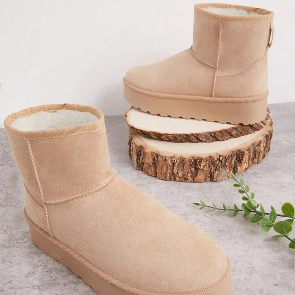 Mocha Brown Fashionable Women's Mini Platform Boots - Picture 3 of 5